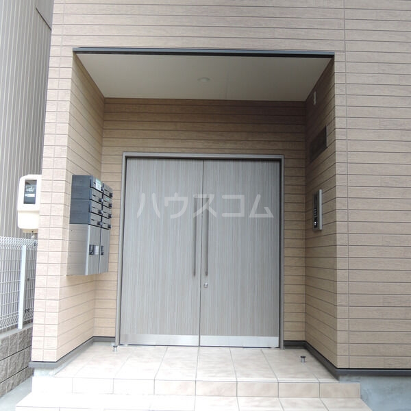 17/18 エントランス