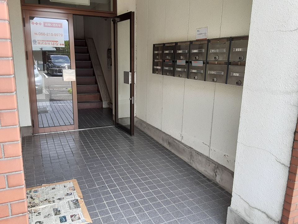 2/3 エントランス