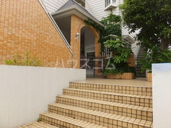 15/20 エントランス