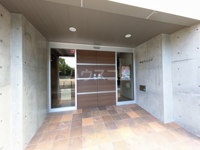 2/5 エントランス