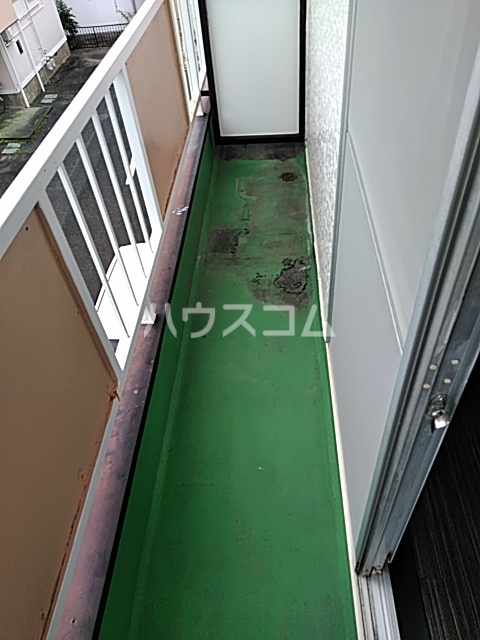 18/27 バルコニー