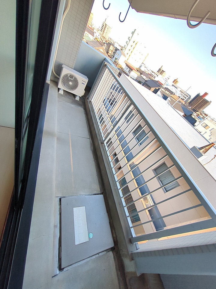 20/30 バルコニー