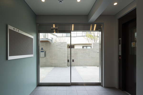 17/26 エントランス