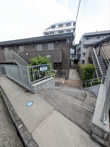 28/29 エントランス