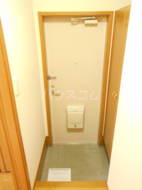 14/30 玄関