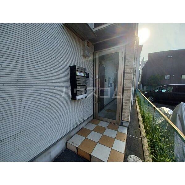 3/7 エントランス