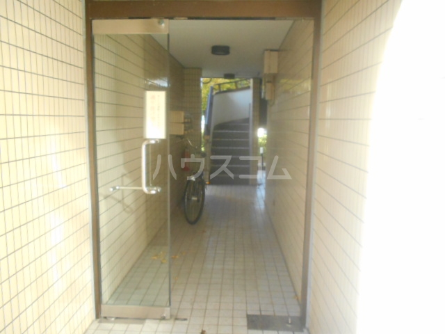 23/24 エントランス