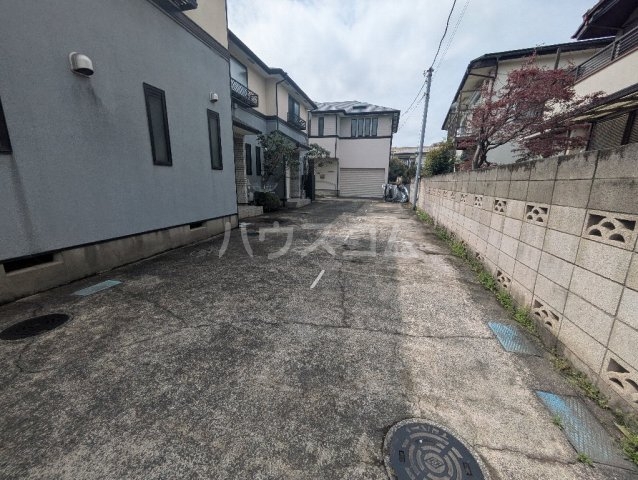 2/3 駐車場