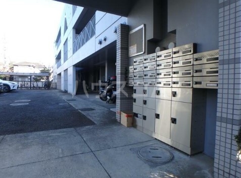 14/23 エントランス