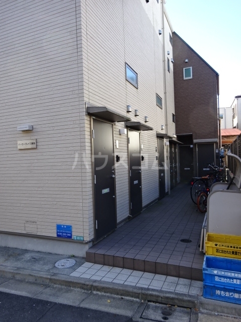 28/30 エントランス