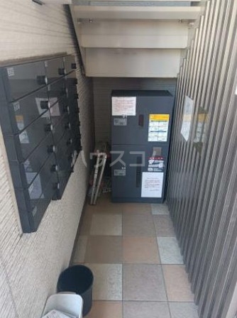 16/26 エントランス