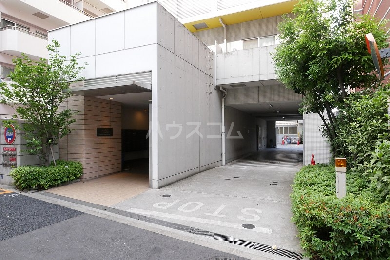 19/22 エントランス