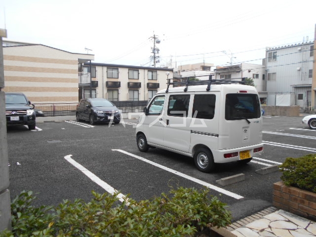 22/30 駐車場