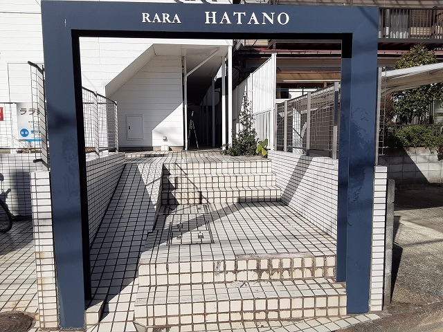 26/30 エントランス