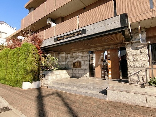 21/26 エントランス