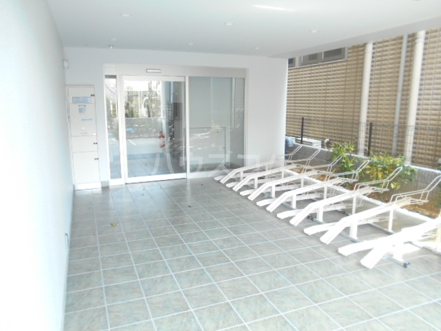 19/29 エントランス