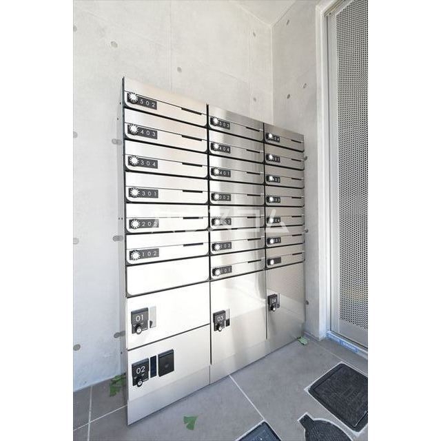 18/28 エントランス