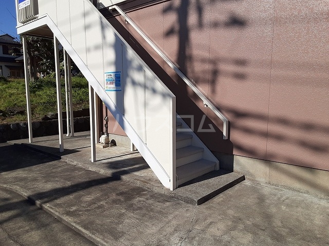 22/30 エントランス