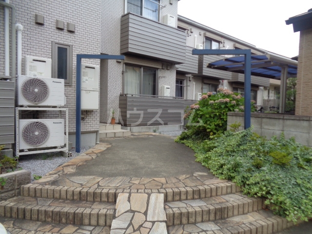 21/26 エントランス