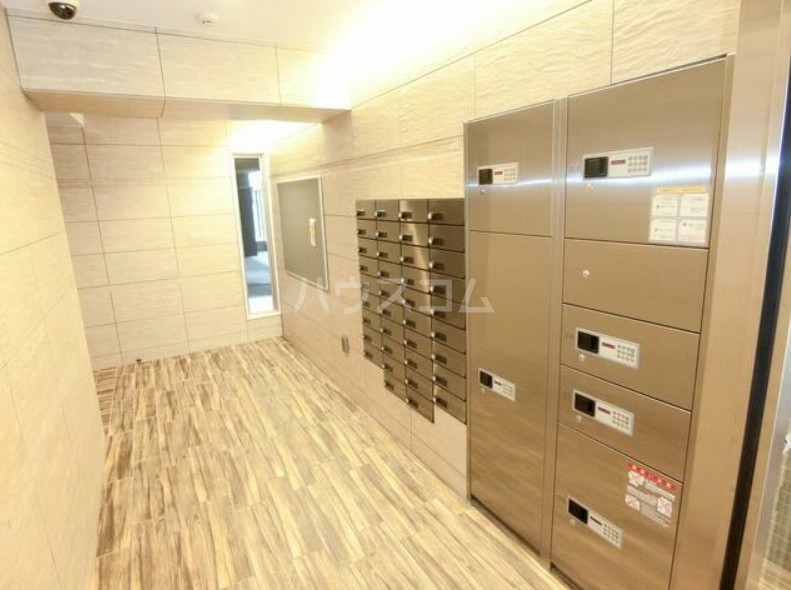 14/22 エントランス