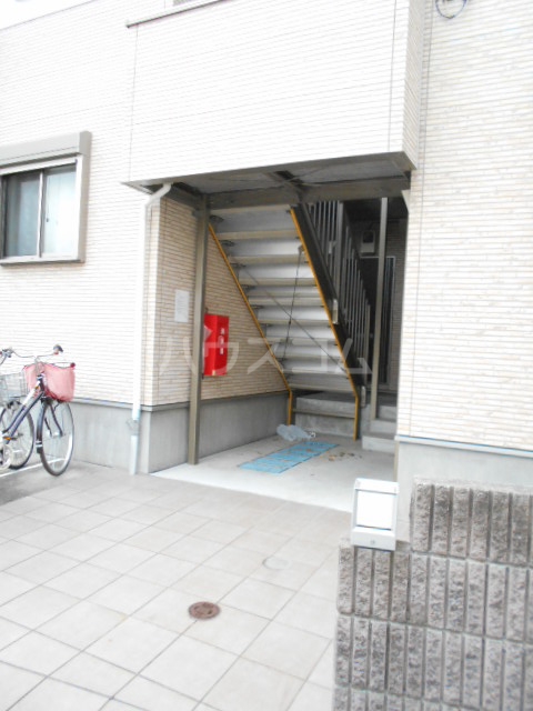 22/30 エントランス