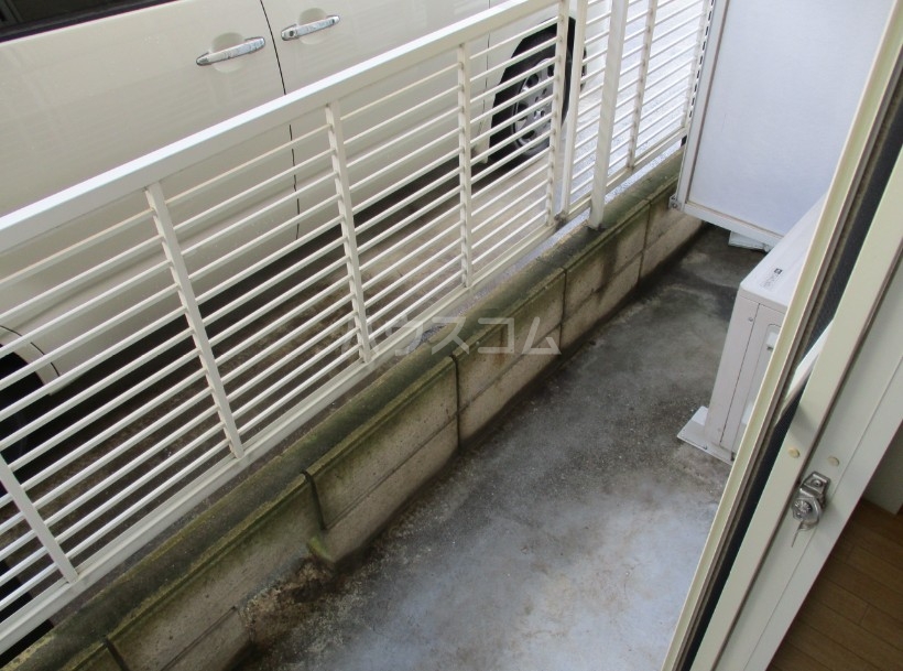 17/28 バルコニー