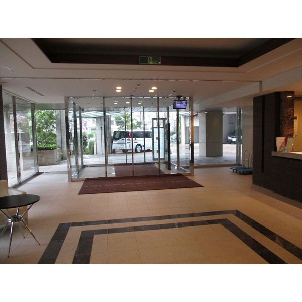 19/26 エントランス