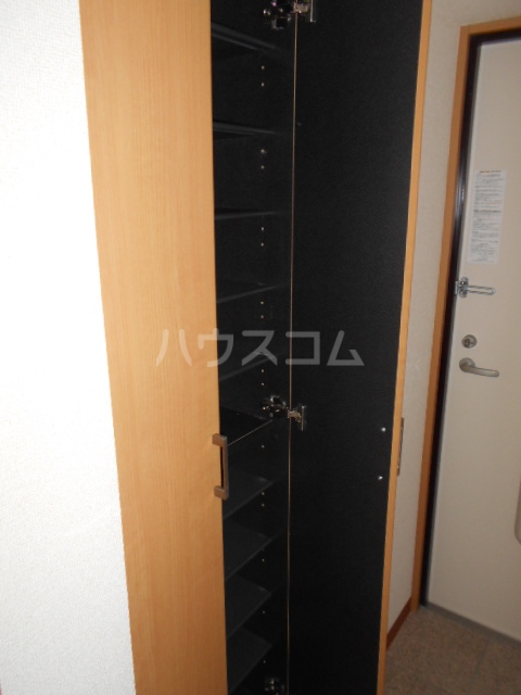 14/28 玄関