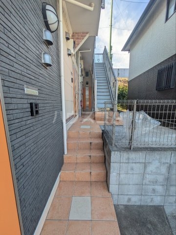 28/29 エントランス