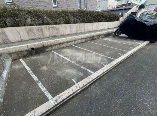 18/19 駐車場