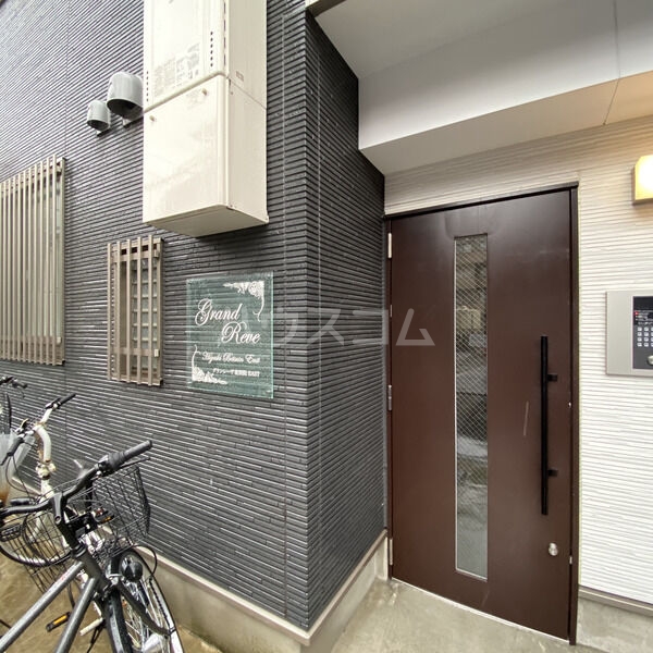 14/22 エントランス