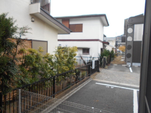 27/30 駐車場