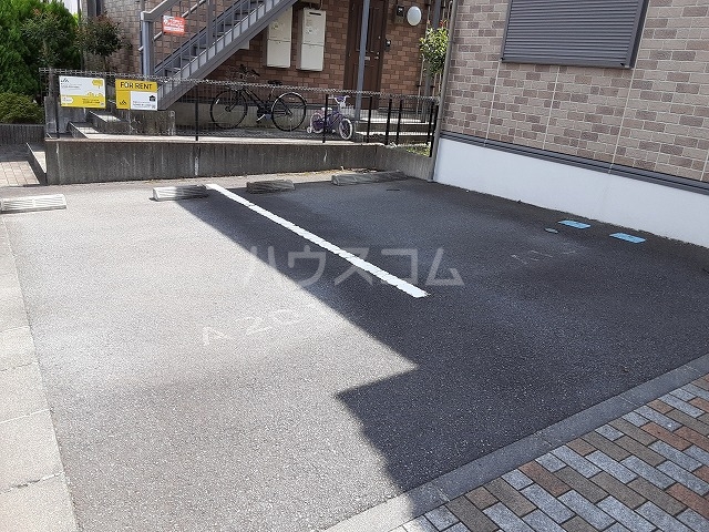 25/30 駐車場