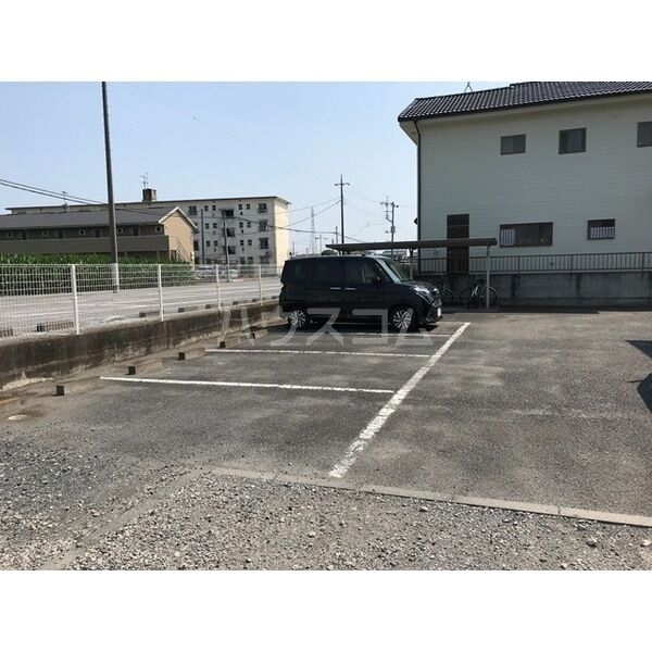 14/16 駐車場