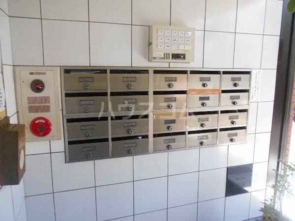 22/30 エントランス