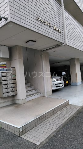 24/30 エントランス