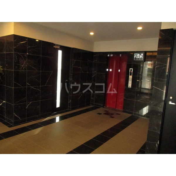 16/24 エントランス