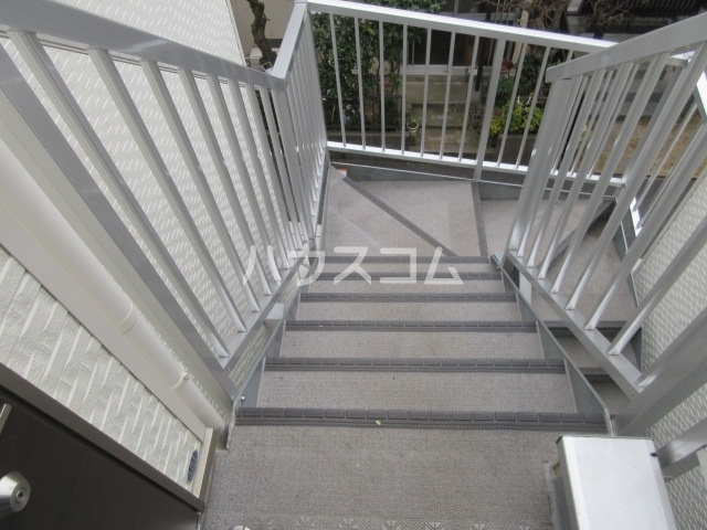 2/3 エントランス