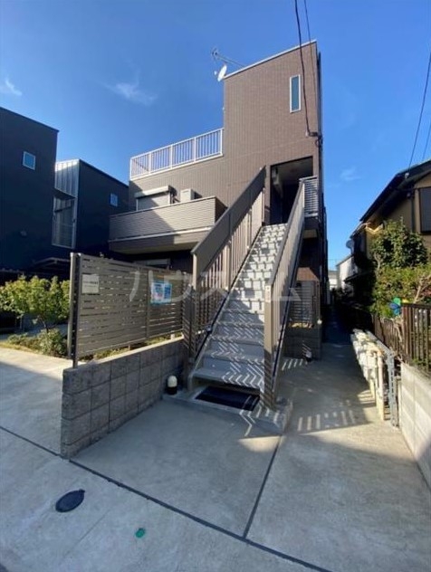 14/23 エントランス