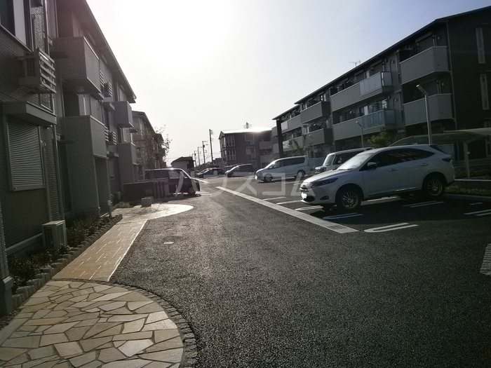 21/24 駐車場