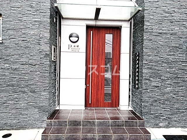 22/24 エントランス