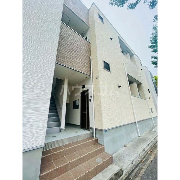 24/28 エントランス