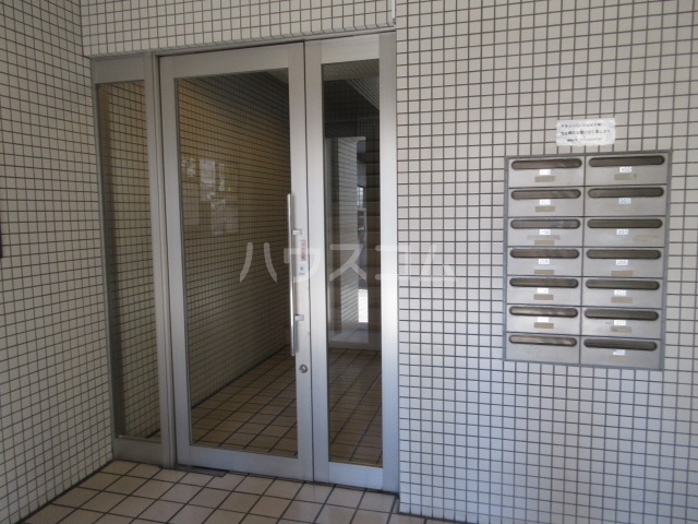 20/23 エントランス