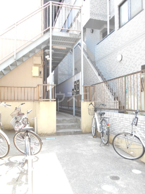 2/3 エントランス