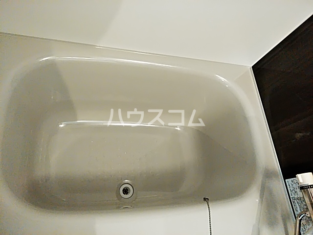 13/30 浴室