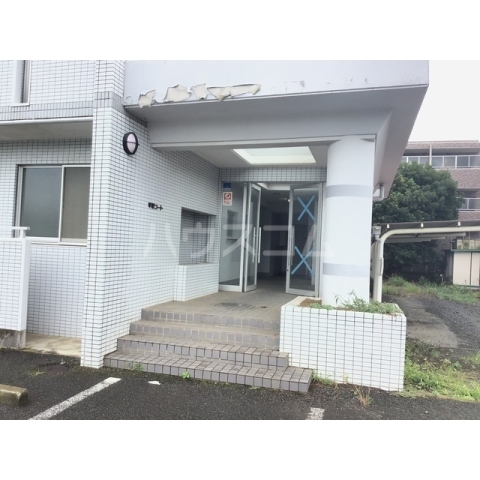 17/27 エントランス