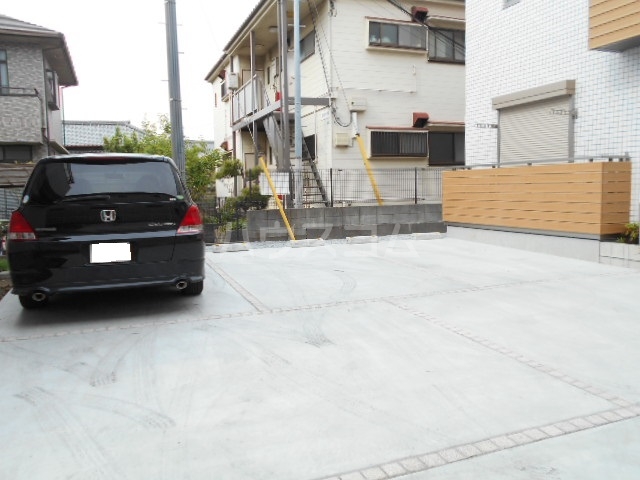 22/29 駐車場