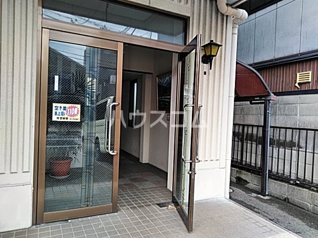 28/30 エントランス