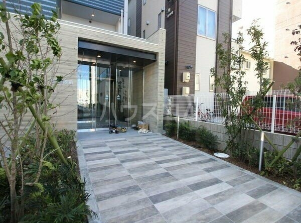 17/26 エントランス