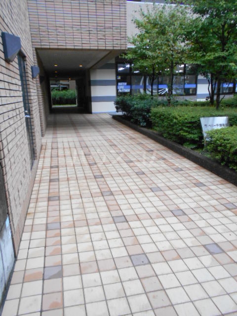 25/30 エントランス